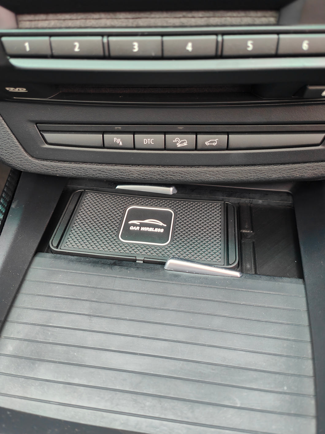BMW X5/6 E70/71 wireless charging solution